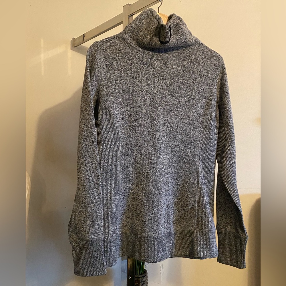 Womens Funnel Neck Pullover Size S
